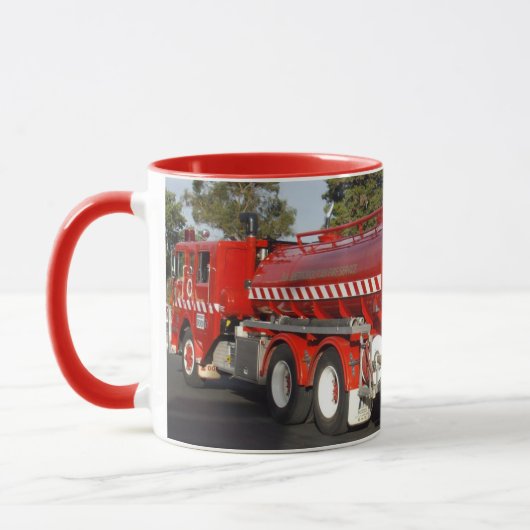 Big Red Fire Engine, Mok (Links)