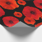 Big Red Poppies op zwart Cadeaupapier (Hoek)