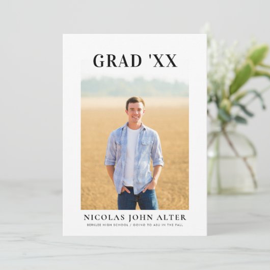 Big Serif Afstuderen Uitnodiging (Staand voorkant)