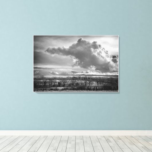 Big Sky Over Wiltshire, beeldende kunst zwart-wit Canvas Afdruk (Insitu (Houten vloer))