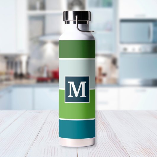 Big Stripes in blauw en groen met Monogram Waterfles