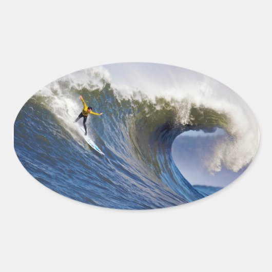 Big Wave bij de Mavericks Surfred Competition Ovale Sticker (Voorkant)