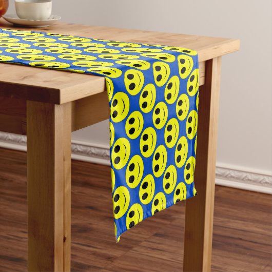 Big Yellow Allover Blue-Table Runner Korte Tafelloper (Voorbeeld)