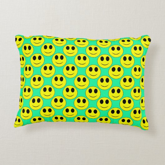 Big Yellow Happy Allover Accent Kussen (Achterkant)