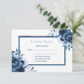 Bigende blauwachtige blauwfloralen chic white RSVP (Staand voorkant)