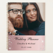 Bigende foto donkerroze glitter bride 2023 planner (Voorkant)