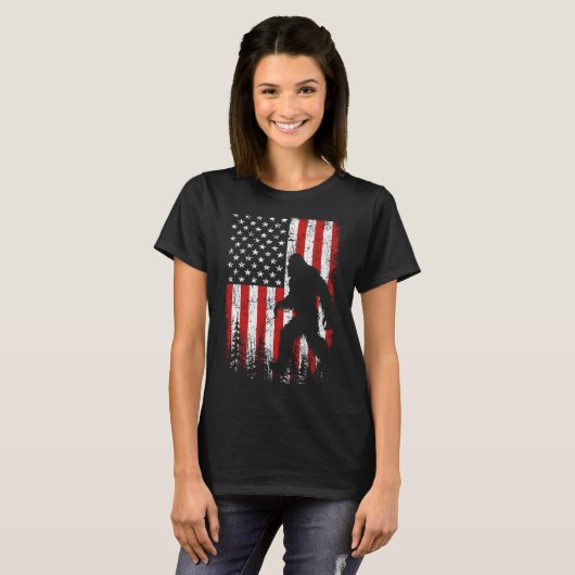 Bigfoot 4 juli Amerikaanse vlag patriottische rode T-shirt (Voorkant volledig)