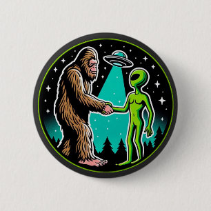 Bigfoot Alien Alliance - Grappige Scifi Cryptid Ronde Button 5,7 Cm