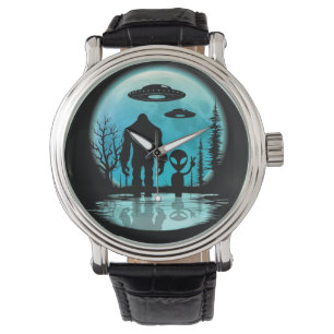 Bigfoot Alien UFO Disclosure Conspiracy Gift Horloge