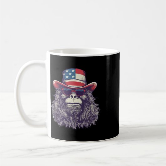 Bigfoot American Flag Pet 4 juli Patriotic SA Koffiemok (Links)