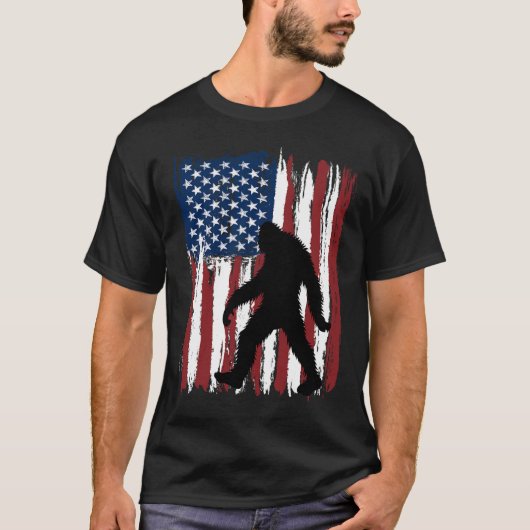 Bigfoot Amerikaanse vlag grappig 4 juli Patriottis T-shirt (Voorkant)