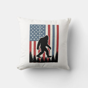 Bigfoot Amerikaanse Vlag Vintage Vector T-shirt On Kussen