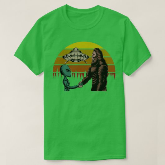 Bigfoot and Alien Conspiracy Bigfoot Sasquatch T-shirt (Design voorkant)