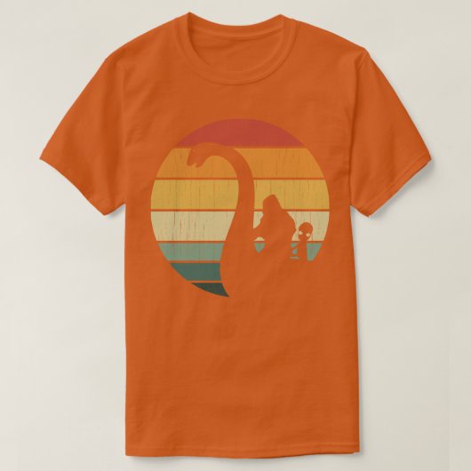 Bigfoot and Alien Riding Loch Ness Monster muziek T-shirt (Design voorkant)