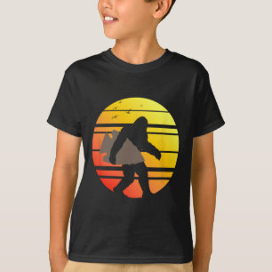 Bigfoot Arrowhead Hunting Indian Arrowhead T-shirt