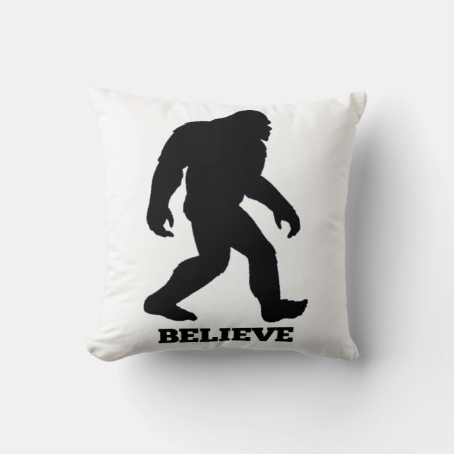 Bigfoot Believe Pillow Kussen (Voorkant)