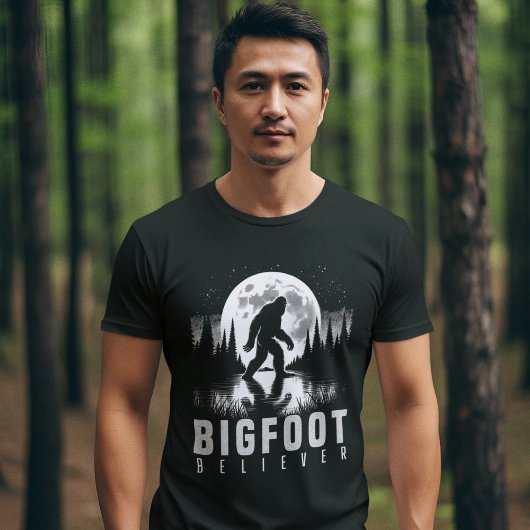 Bigfoot Believer, Sasquatch Fans & Cryptid Enthu T-shirt
