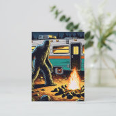 Bigfoot bij Campfire en Retro Rv Briefkaart (Staand voorkant)