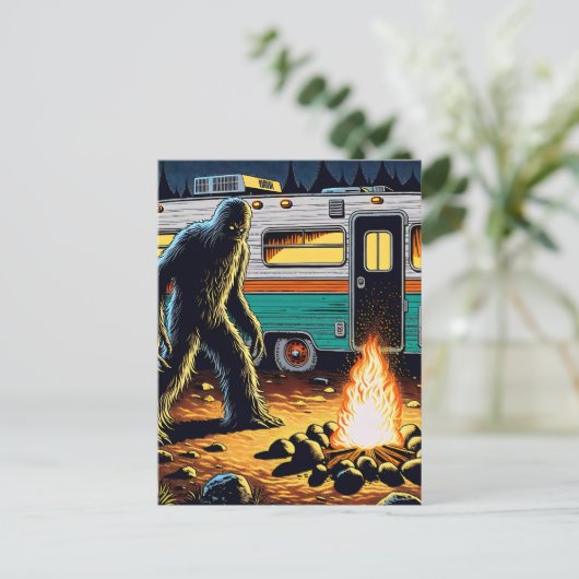 Bigfoot bij Campfire en Retro Rv Briefkaart (Staand voorkant)