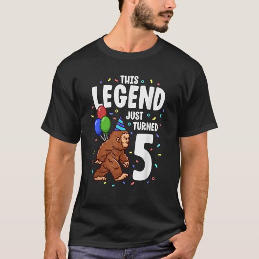Bigfoot Birthday Party 5 jaar oud Sasquatch Theme T-shirt (Voorkant)
