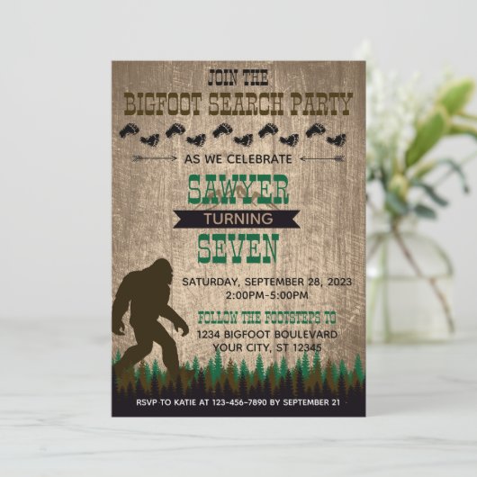 Bigfoot Birthday Uitnodiging (Staand voorkant)