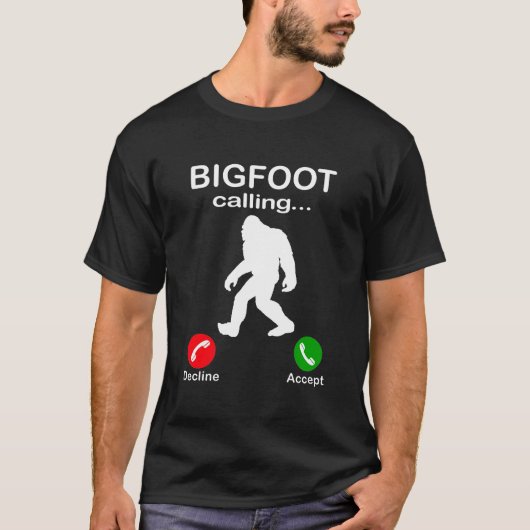 Bigfoot Calling Trick or treat Funny Halloween T-shirt (Voorkant)