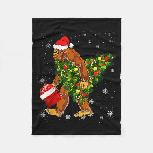 Bigfoot Carrying Christmas Tree Sasquatch Believer Fleece Deken (Voorkant)
