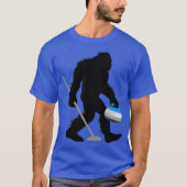 Bigfoot Curling Cryptid Sweeper Sasquatch Curler T-shirt (Voorkant)