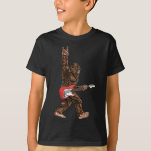 Bigfoot die een elektrische gitaarsteen speelt op t-shirt