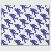 Bigfoot die een Pet van de Kerstman draagt Cadeaupapier (Vlak)