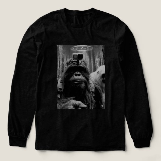 Bigfoot die UFO-buitenaardsen bekijkt voor kampeer Tri-Blend Shirt (Voorkant)