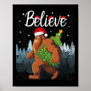 Bigfoot draagt een kerstboom met een poster