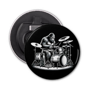 Bigfoot drummer Sasquatch speelt drums muzikant B Button Flesopener