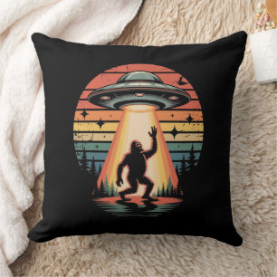 Bigfoot en UFO - Retro buitenaardse ontvoering Kussen