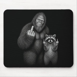 Bigfoot en Wasbeer Middenvinger Muismat