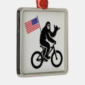 Bigfoot Fietsen Amerikaanse vlag Metalen Ornament (Rechts)