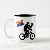 Bigfoot Fietsen Arizona Vlag Tweekleurige Koffiemok (Links)