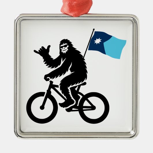 Bigfoot Fietsen Minnesota Vlag Metalen Ornament (Voorkant)