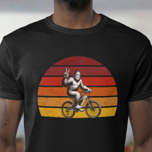 Bigfoot Fietsen Retro zonsondergang Silhouet voor  T-shirt