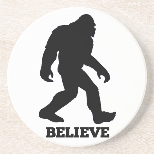 Bigfoot GELEVE Sasquatch Zandsteen Onderzetter (Voorkant)
