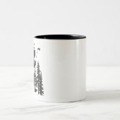 Bigfoot Golfer Tree Funny Sasquatch Golfing Golf Tweekleurige Koffiemok (Center)