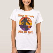 Bigfoot Halloween Trick or treat Smell My Feet T-shirt (Voorkant)