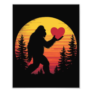 Bigfoot Heart Valentijnse liefde Sasquatch Sunset Foto Afdruk