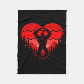 Bigfoot Heart Valentine's Day Boys Girls Kids Love Fleece Deken