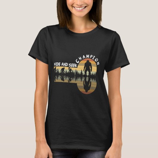 Bigfoot Hide and Seek Kampioen Retro Grappig Graph T-shirt (Voorkant)