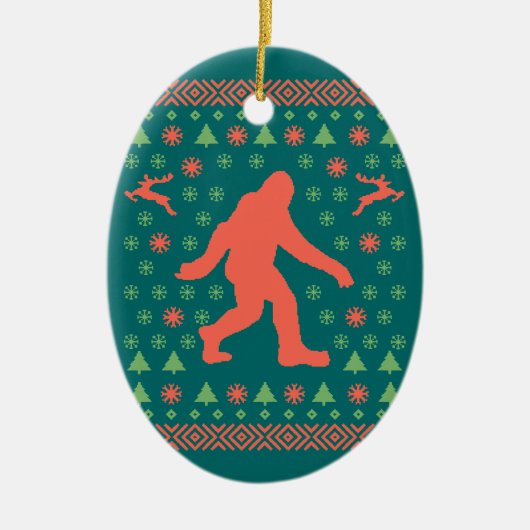 Bigfoot Holiday Sweater T - shirts Keramisch Ornament (Voorkant)