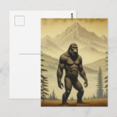  Bigfoot in de bergen en dennen Briefkaart (Voorkant / Achterkant)