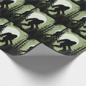 Bigfoot in Forest Trees Kids Verjaardagsfeest Cadeaupapier (Hoek)