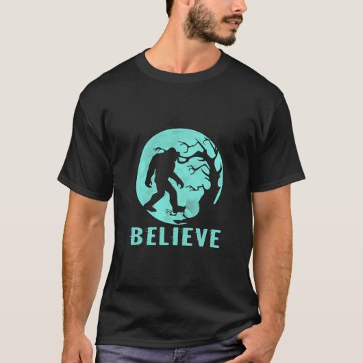 Bigfoot in maanlicht geloof t-shirt (Voorkant)