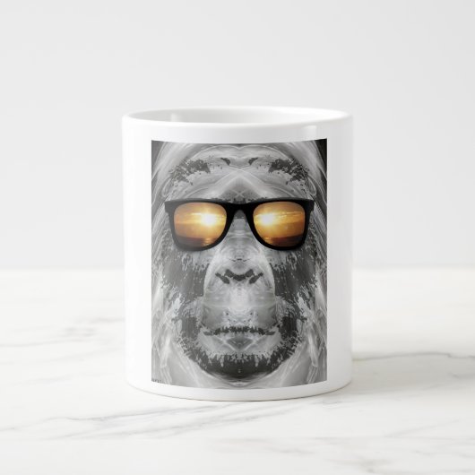 Bigfoot in Shades Grote Koffiekop (Voorkant)